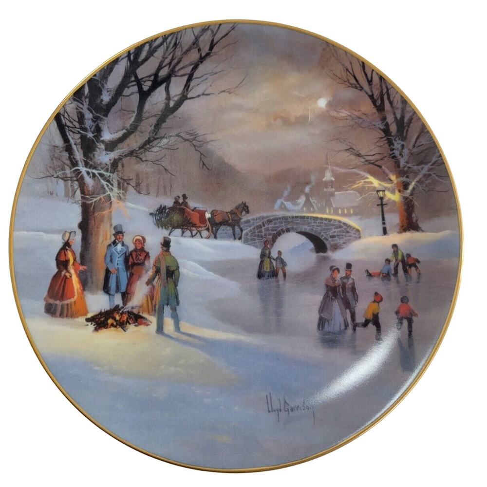 W.L.‎ George Holiday Skaters Lloyd Garrison 1987 China Plate 8.5" w/Box #564B
